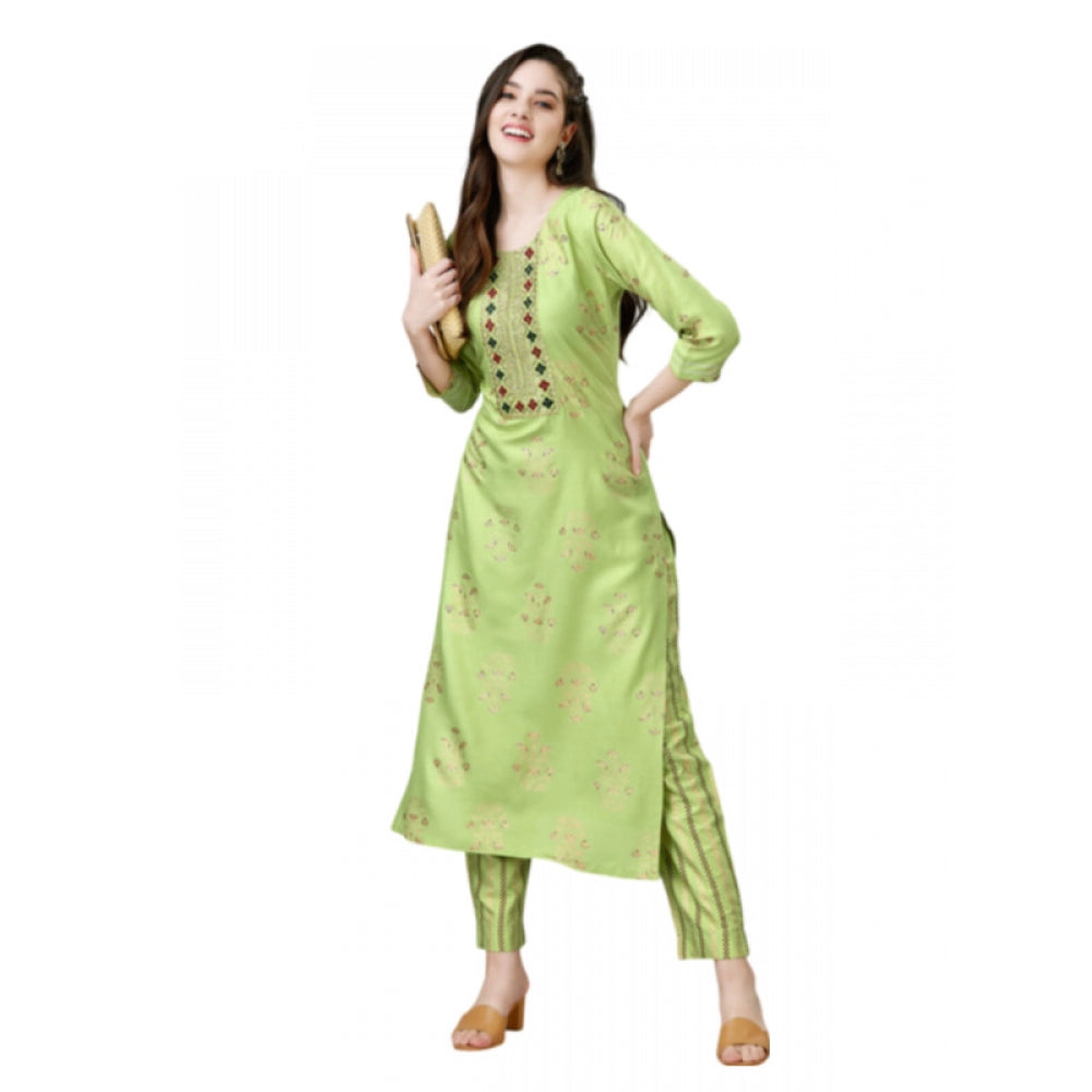 Casual 3-4 th Sleeve Embroidery Rayon Kurti Pant Set