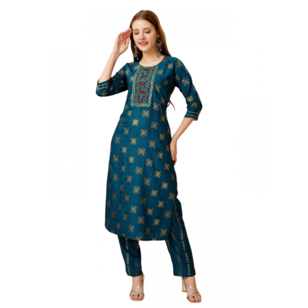 Casual 3-4 th Sleeve Embroidery Rayon Kurti Pant Set